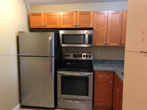 482 NW 165th Street Rd #A204, Miami, FL 33169