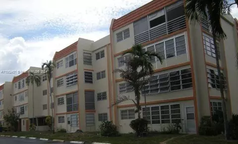 2251 NW 41st Ave #402, Lauderhill, FL 33313