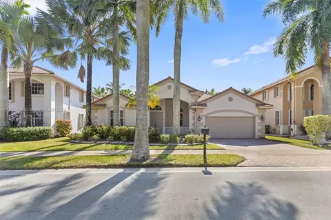 2451 Greenbrier Ct, Weston, FL 33327
