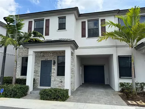 532 SW 19th Ter, Fort Lauderdale, FL 33312