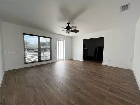 3015 NW 157th St, Miami Gardens, FL 33054