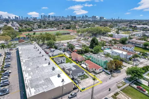 Undisclosed, Miami, FL 33125