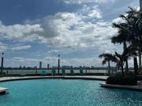 7501 E Treasure Dr #2P, North Bay Village, FL 33141