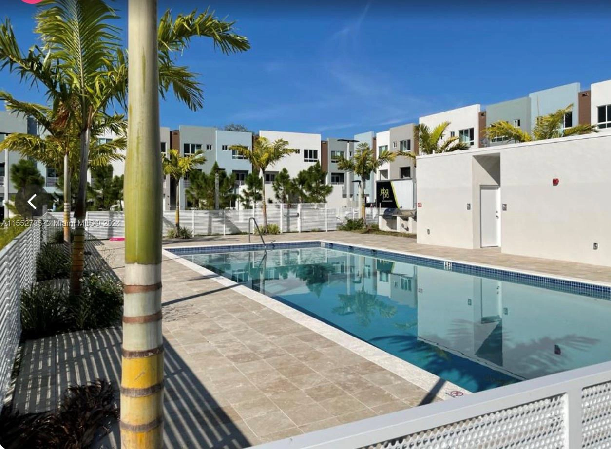 2535 NE 193rd St Unit 3112  