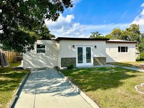 581 NW 184th Ter, Miami Gardens, FL 33169