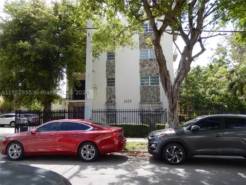 1478 NW 1st St #204, Miami, FL 33125