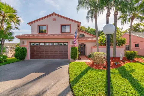 6200 Gauntlet Hall Ln, Davie, FL 33331