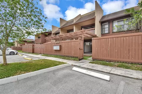 6554 SW 114th Pl #F74, Miami, FL 33173