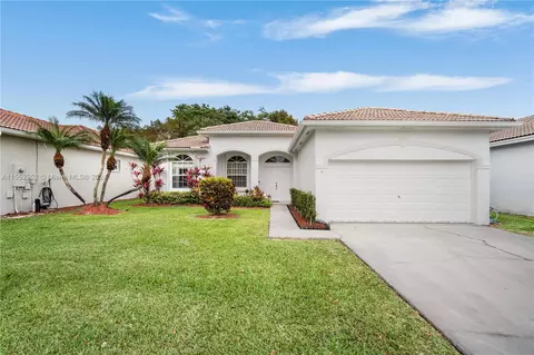 2395 SE 5th Ct, Homestead, FL 33033
