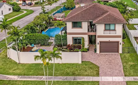 4850 NW 73rd Ave, Lauderhill, FL 33319