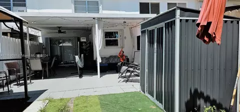 Exterior - 1676 W 72nd St, Hialeah, FL 33014 photo 6 of 9
