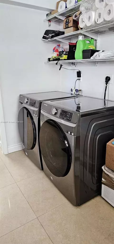 Other - 1676 W 72nd St, Hialeah, FL 33014 photo 4 of 19