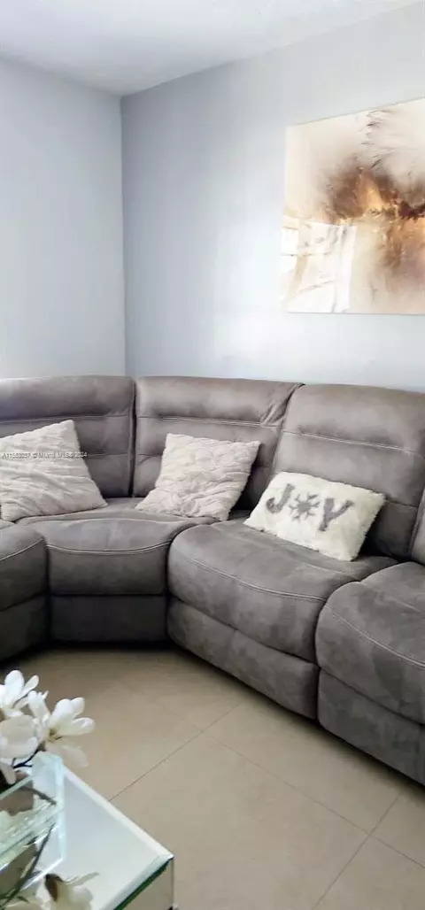 Living - 1676 W 72nd St, Hialeah, FL 33014 photo 6 of 16