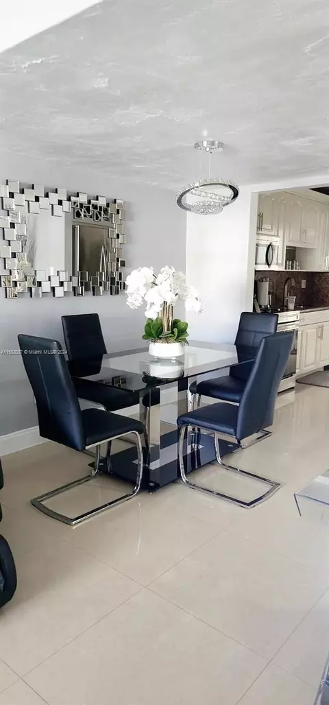 Dining - 1676 W 72nd St, Hialeah, FL 33014 photo 3 of 8