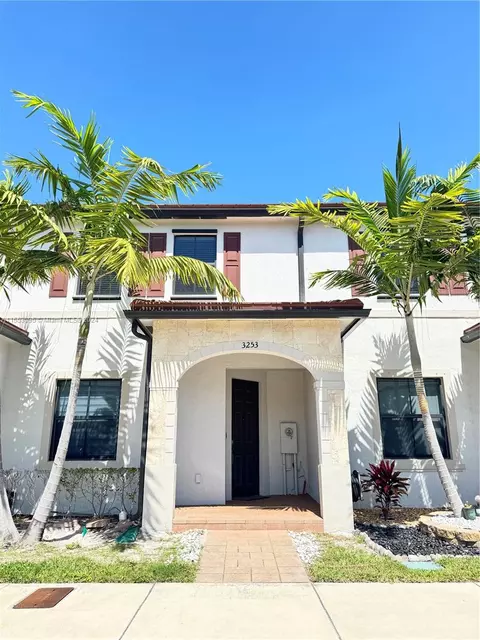 3253 W 106th Ter #3253, Hialeah, FL 33018