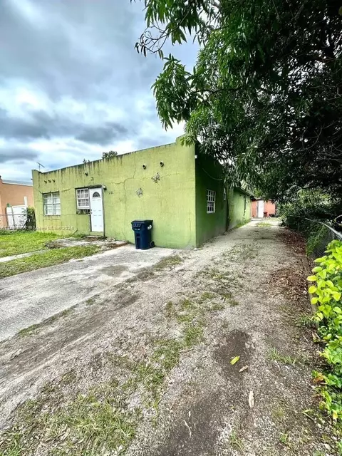 1231 Jann Ave, Opa Locka, FL 33054