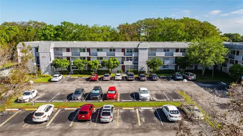8205 NW 61st St #B311, Tamarac, FL 33321