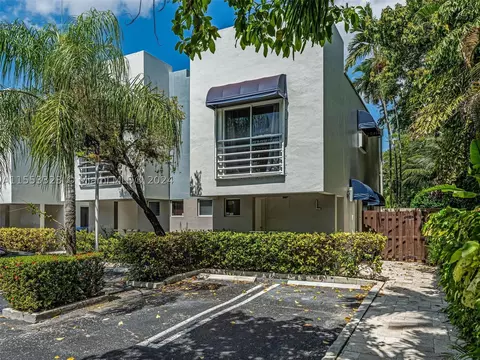 2945 Bridgeport Ave #L, Miami, FL 33133