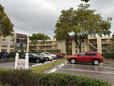 8050 W Mcnab Rd #224, Tamarac, FL 33321