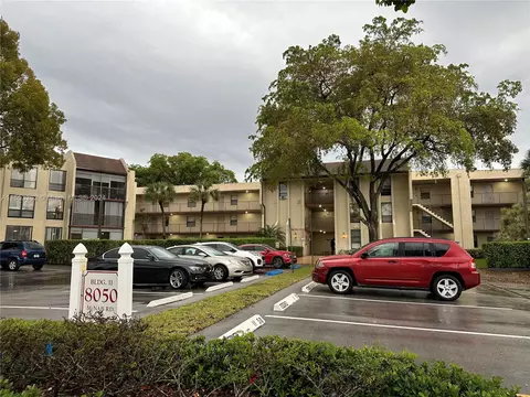 8050 W Mcnab Rd #224, Tamarac, FL 33321
