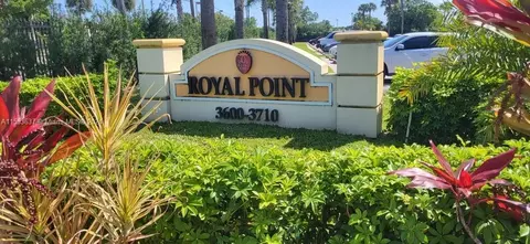 3710 NW 21st St #403, Lauderdale Lakes, FL 33311