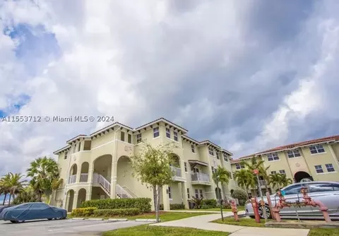 260 NW 109th Ave #101, Miami, FL 33172
