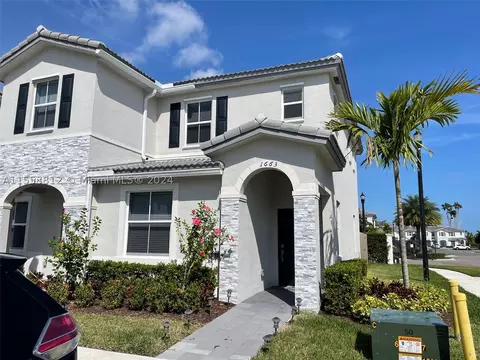 1663 SE 26th Rd #1663, Homestead, FL 33035