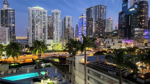 90 SW 3rd St #1414, Miami, FL 33130