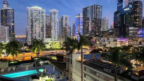 90 SW 3rd St #1414, Miami, FL 33130