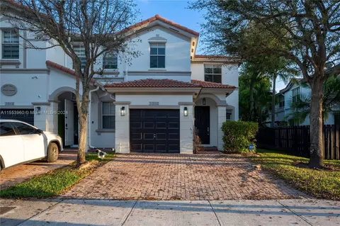 10918 NW 79th St, Doral, FL 33178