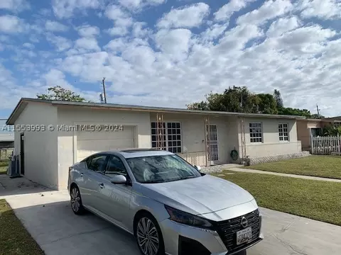 4021 NW 194th St, Miami Gardens, FL 33055