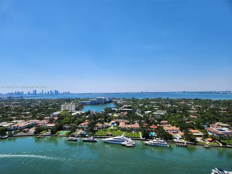 4779 Collins Ave #2506, Miami Beach, FL 33140