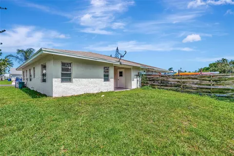 Exterior - 4488 SE Salvatori Rd, Stuart, FL 34997 photo 6 of 7