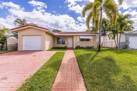 2021 N 51st Ave, Hollywood, FL 33021