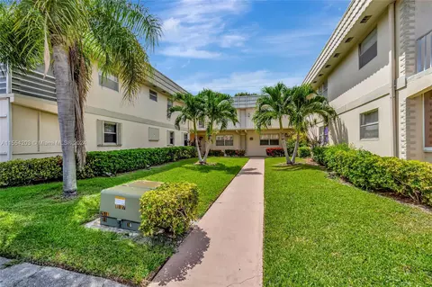 689 Saxony O #O, Delray Beach, FL 33446