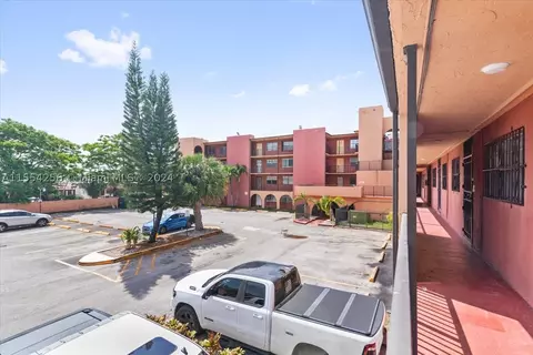 6620 W 2nd Ct #305, Hialeah, FL 33012