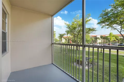12850 SW 4th Ct #203I, Pembroke Pines, FL 33027