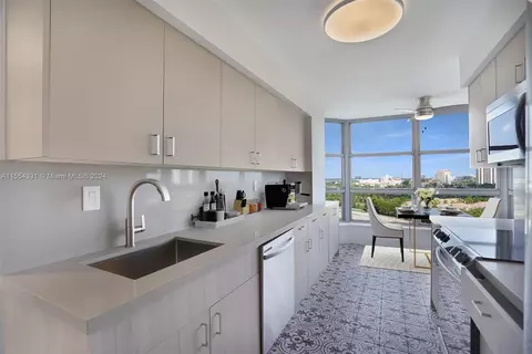 3500 Mystic Pointe Dr #1504, Aventura, FL 33180