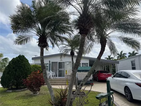 4854 SW 28th Ct, Pembroke Park, FL 33023