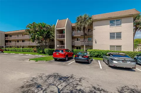 7480 NW 17th St #209, Plantation, FL 33313