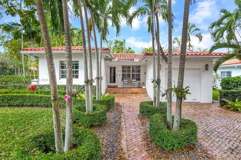 1718 Costado St, Coral Gables, FL 33134