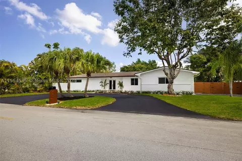7955 SW 162nd St, Palmetto Bay, FL 33157