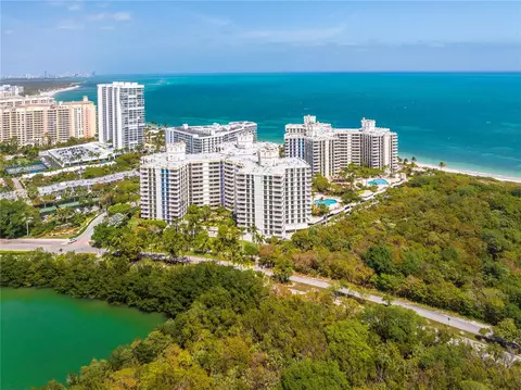 1121 Crandon Blvd #E306, Key Biscayne, FL 33149 photo 2