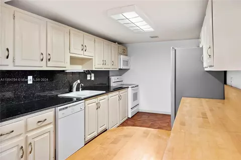 1121 Crandon Blvd #E306, Key Biscayne, FL 33149 photo 21