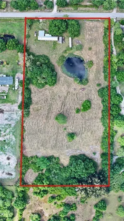 1075 Case Rd, La Belle, FL 33935