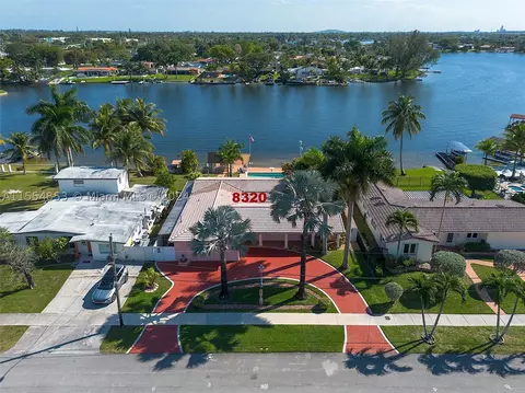 8320 NW 185th St, Hialeah, FL 33015