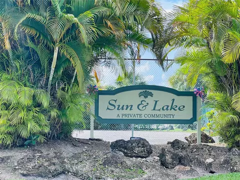 8911 NW 28th Dr #E, Coral Springs, FL 33065