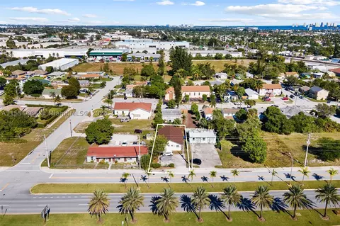 748 Dr Martin Luther King Jr Blvd, Riviera Beach, FL 33404
