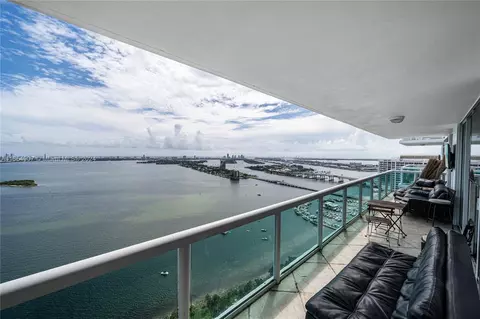 1800 N Bayshore Dr #4105, Miami, FL 33132