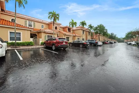 4918 Tradewinds Ter #303, Fort Lauderdale, FL 33312
